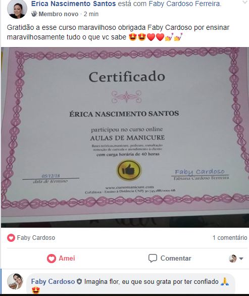 Print de post no Facebook de aluna com o certificado do curso emoldurado